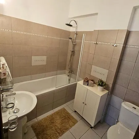 Dionysus וילה אצ'ארבי